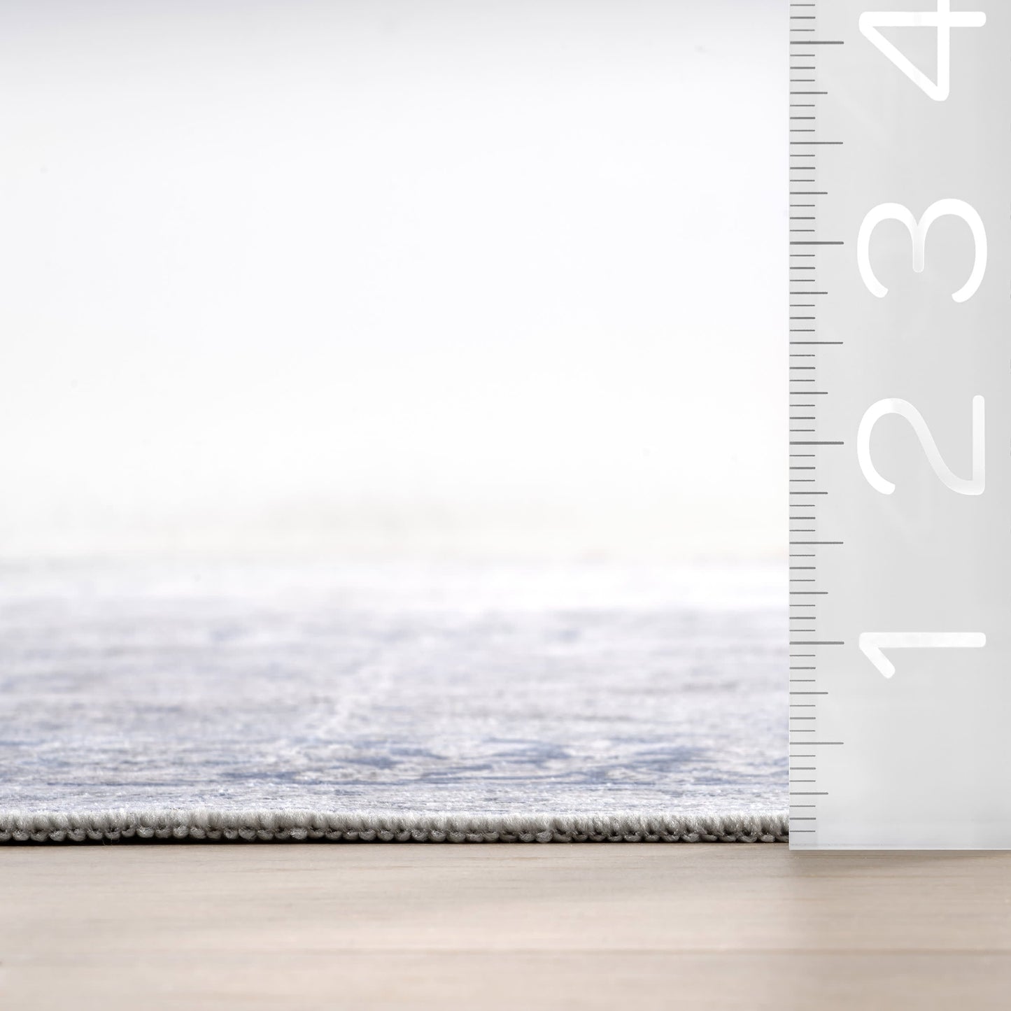Bayberry Vintage-Style Washable Rug in Light Blue