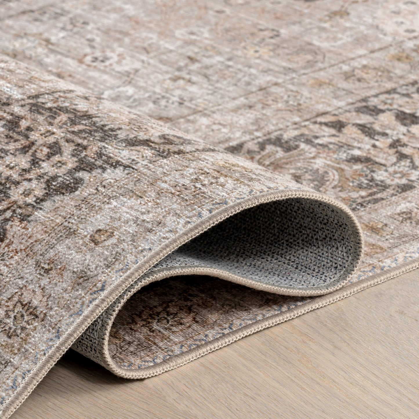 Bayberry Vintage-Style Washable Rug in Sand Color