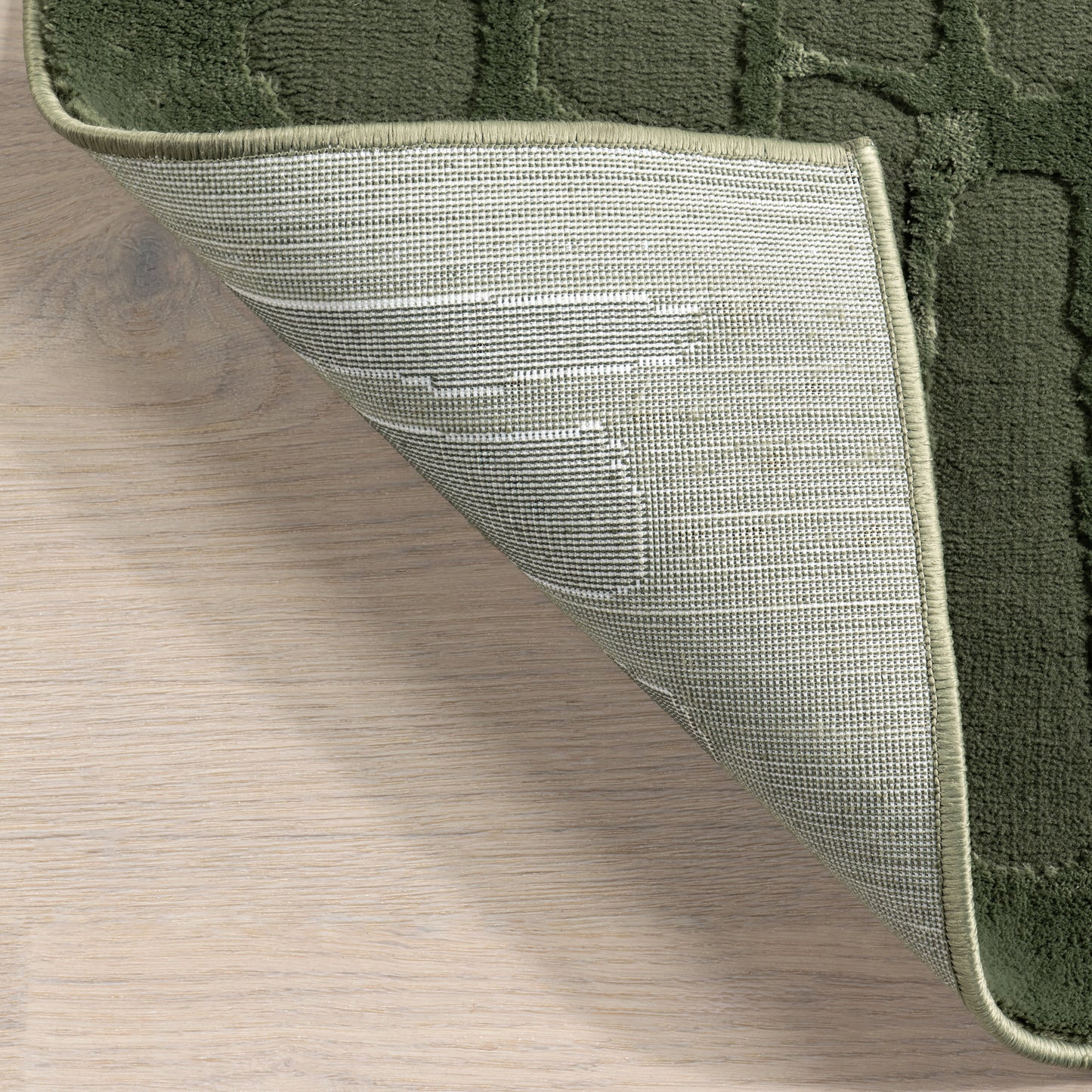 Summit Plush Washable Textured Rug in Forest Green
