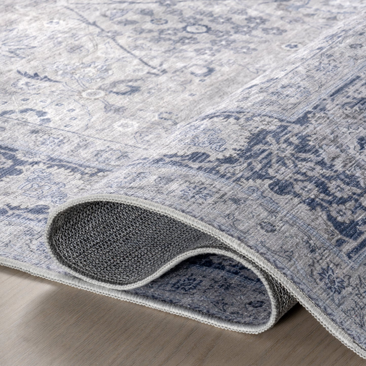 Bayberry Vintage-Style Washable Rug in Light Blue