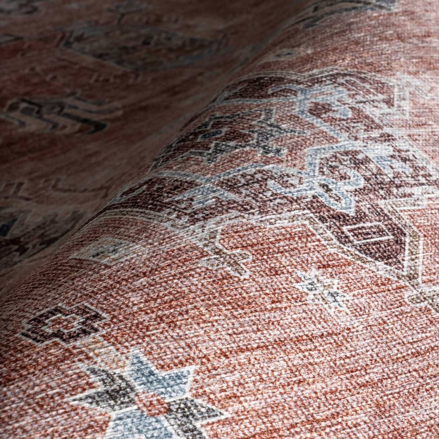 Brenda Hazy Heraldry Spill-Resistant Washable Rug in Pink