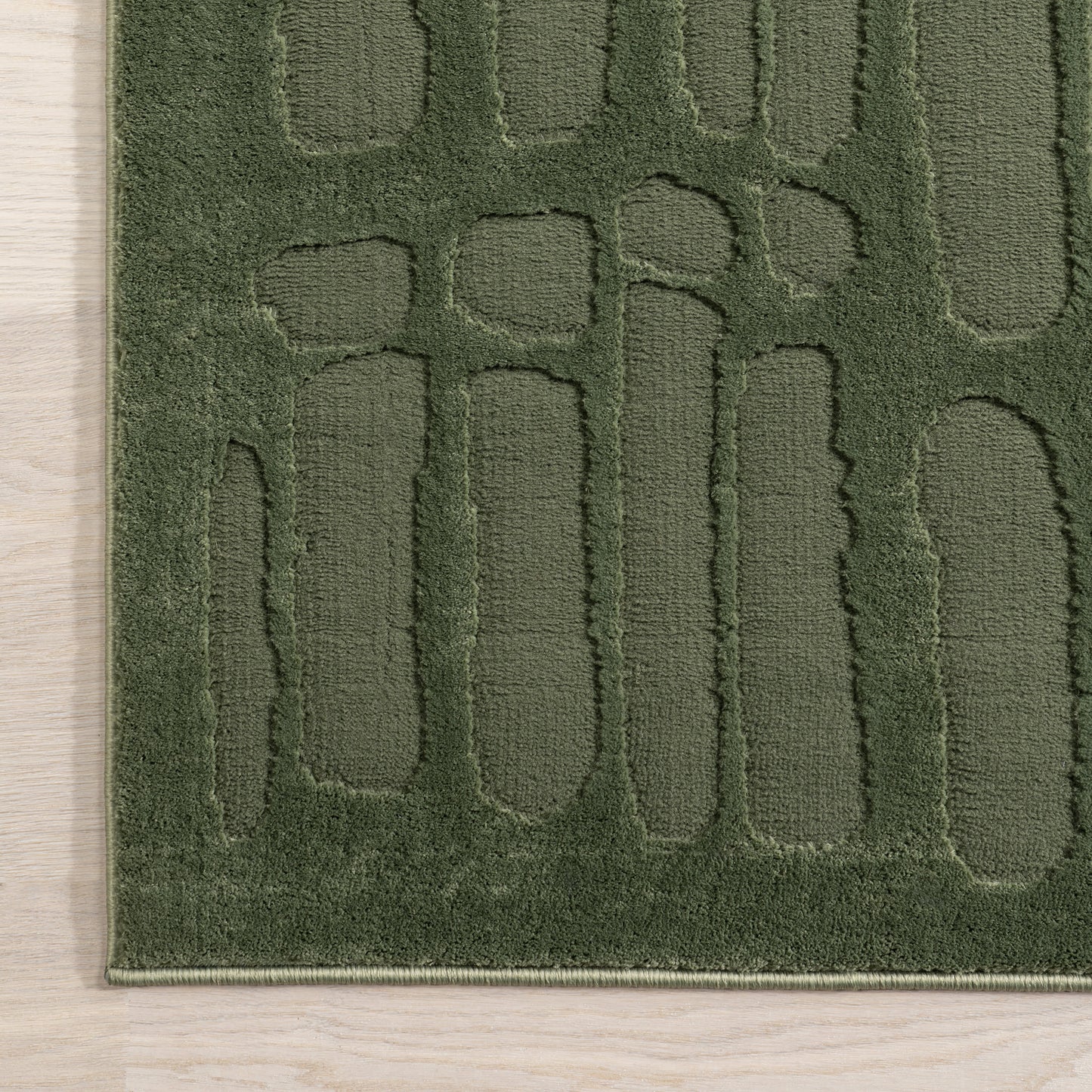 Summit Plush Washable Textured Rug in Forest Green
