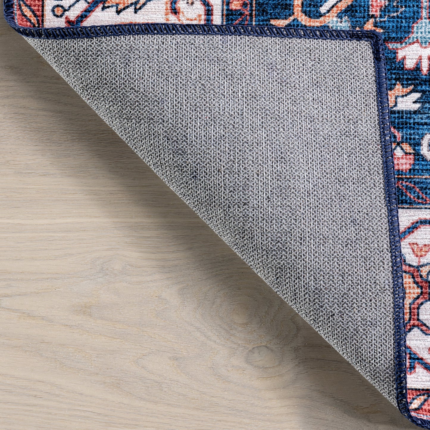Atrium Medallion Stain-Resistant Washable Rug in Rust