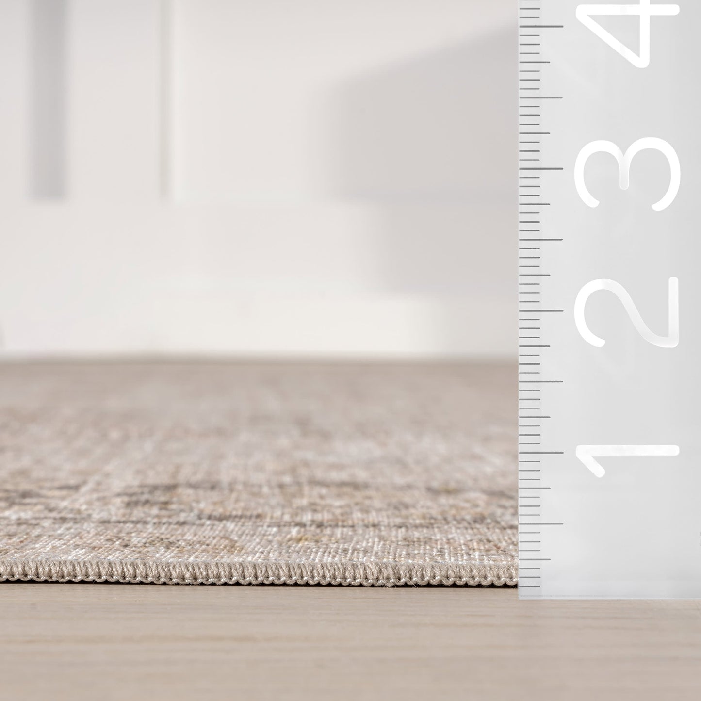 Bayberry Vintage-Style Washable Rug in Sand Color