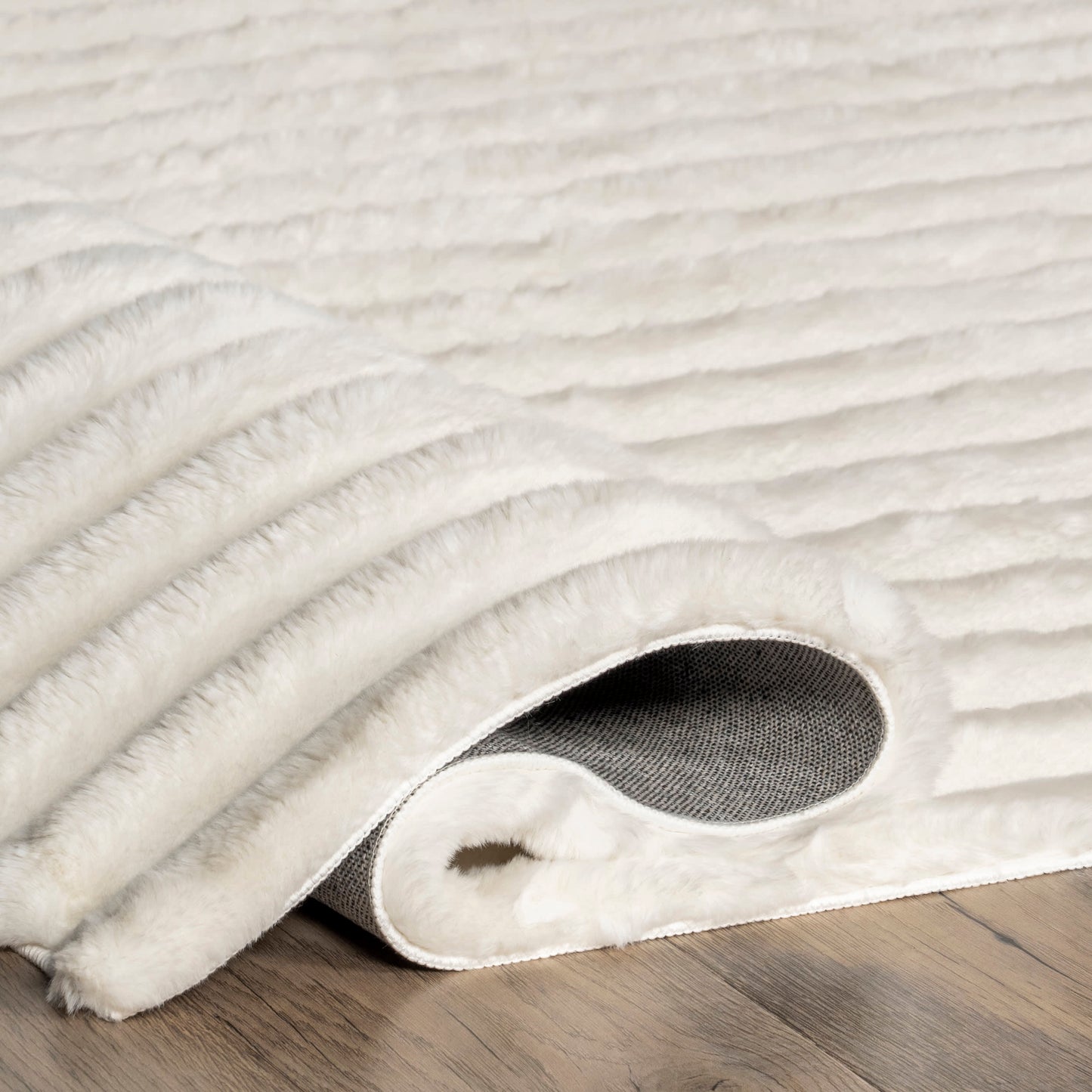 Kris Striped Plush Cloud Washable Rug in Off White