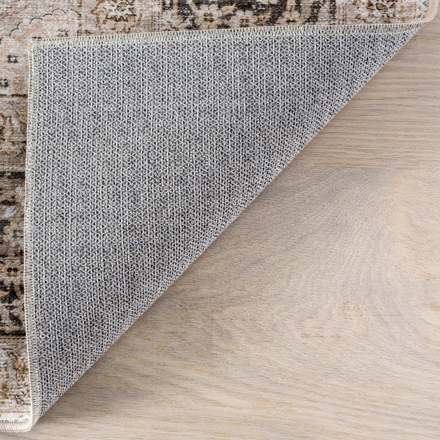 Bayberry Vintage-Style Washable Rug in Sand Color
