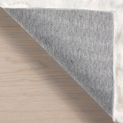 Ivana Off-White Checkered Plush Rug – Soft, Washable & Stylish Home Decor