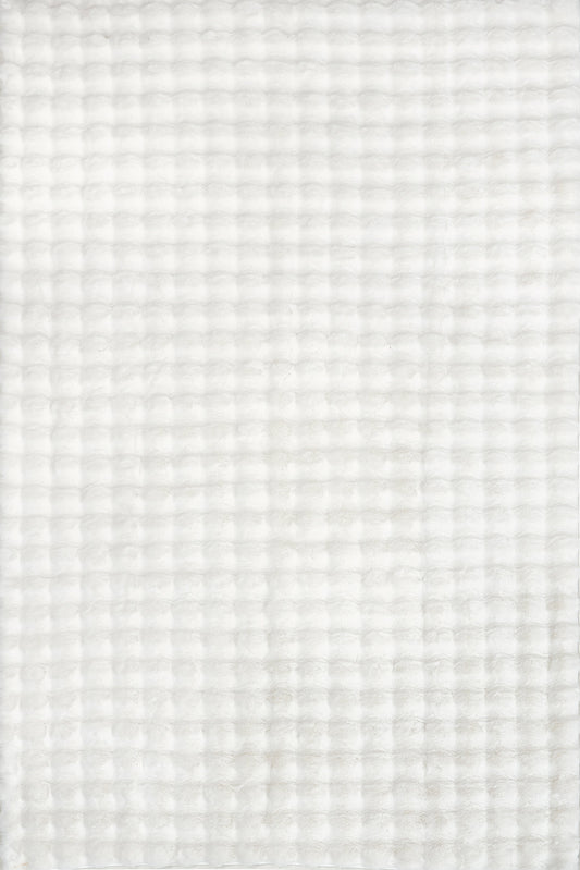 Isolated view of Off White Oval Ivana Checkered Plush Cloud Washable Rug, showcasing its design