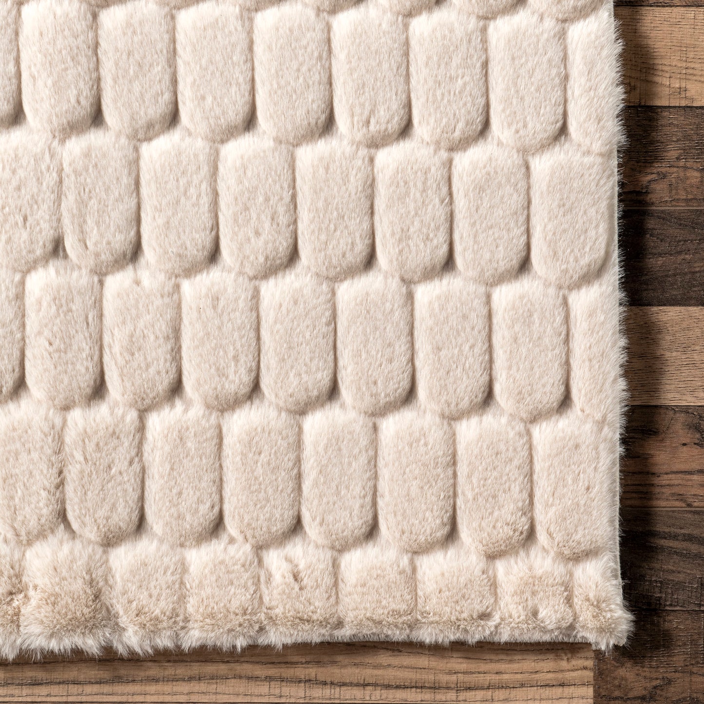 Milazia Beige Honeycomb Plush Washable Rug