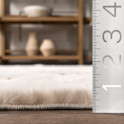 Milazia Beige Honeycomb Plush Washable Rug