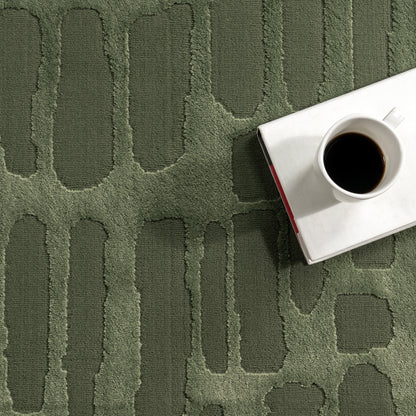 Summit Plush Washable Textured Rug in Forest Green