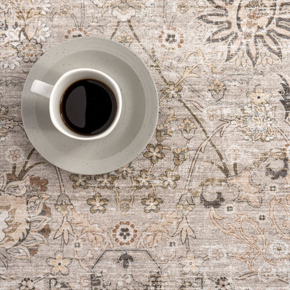 Bayberry Vintage-Style Washable Rug in Sand Color